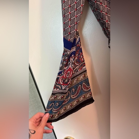 Rue21 Flare Sleeve Dress 🌟 - Picture 2 of 3